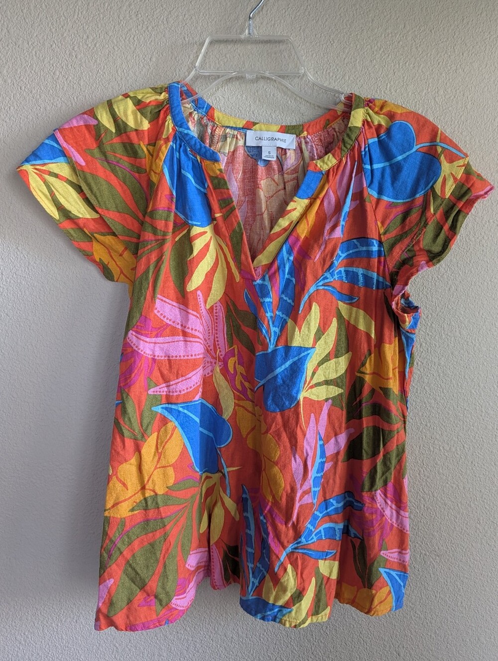 Calligraphy Size Small Multicolor Tropical V-Neck Women’s Top Flutter Sleeves